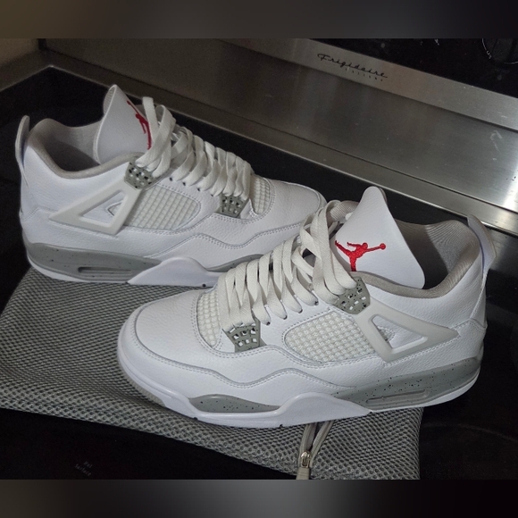 Jordan 4 Retro White Oreo Mens 10.5 $250 Like New. Used Cond On Goat For$383!! - Picture 1 of 16